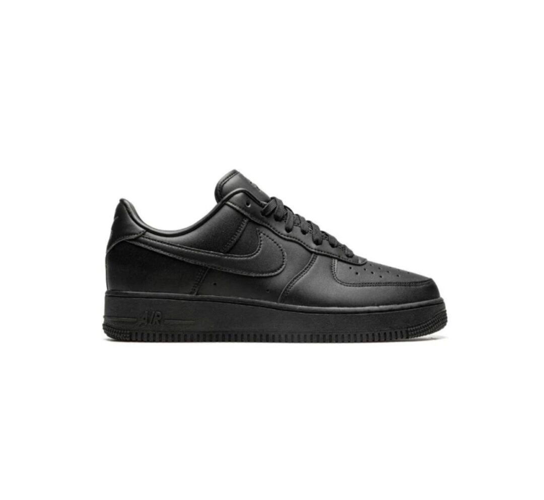 Nike air force 1 triple black